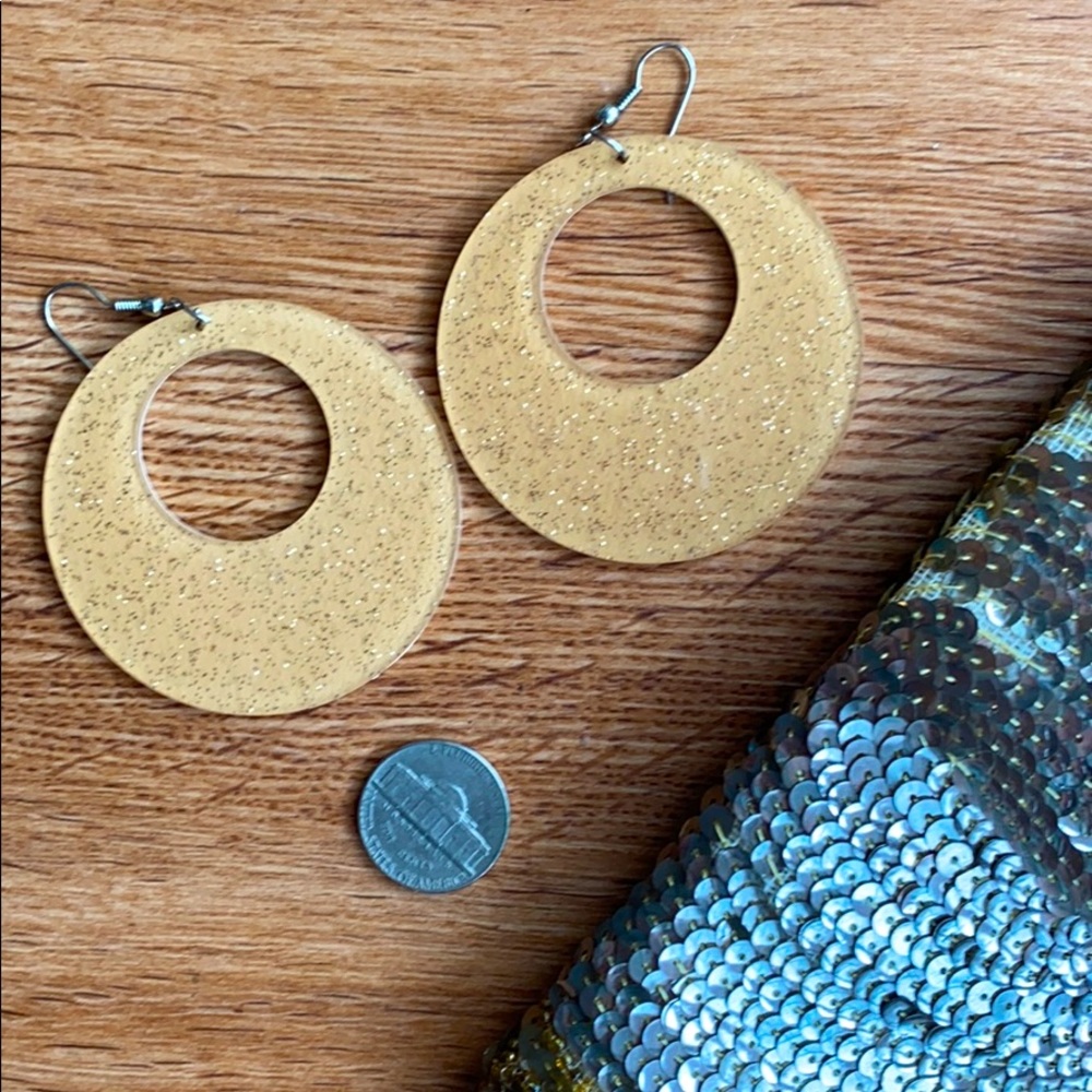 80’s Retro gold sparkle drop hoop earrings